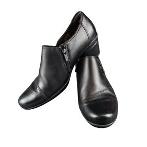 Clarks Collection Womens Black Leather Ankle  Side Zip Comfort Low Heel Size 10